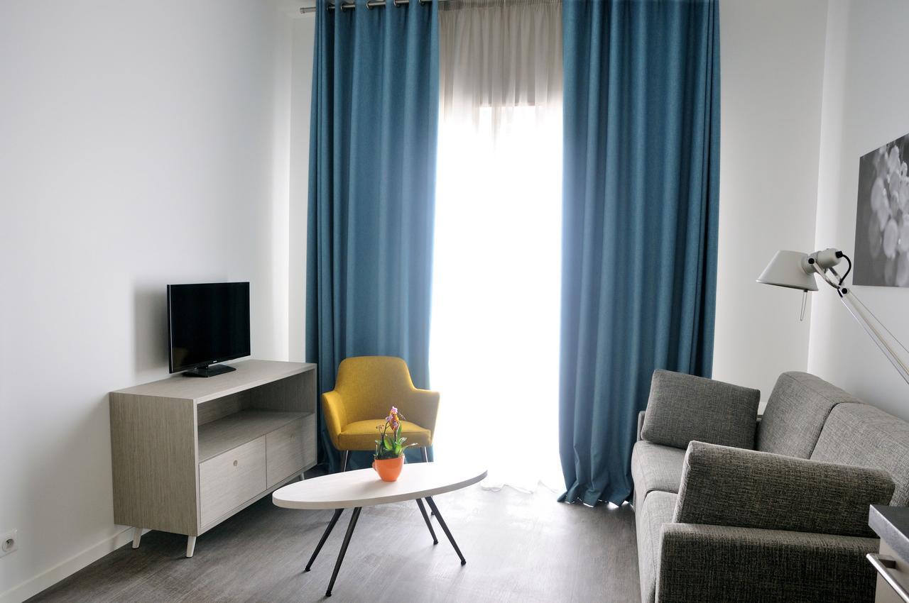 Residence Vacances Bleues Les Coteaux De Jonzac Buitenkant foto